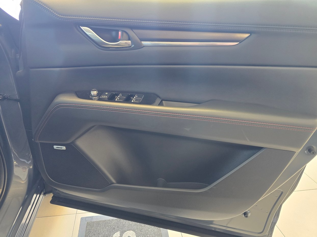 2024 Mazda CX-5 2.0 121 kW Carbon Edition Auto