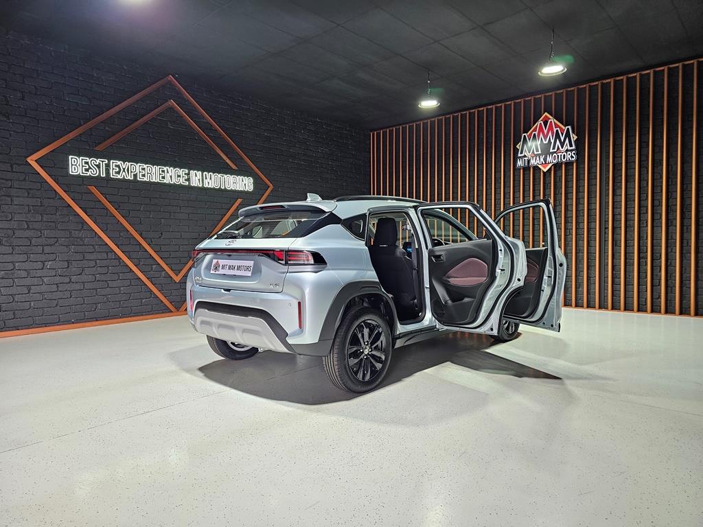 2024 Toyota Starlet Cross 1.5Xs Auto Q2FyTGlzdGluZzozMzIzMTc