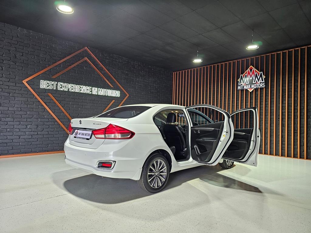 2023 Suzuki Ciaz 1.5 GLX Q2FyTGlzdGluZzozNDY4OTY R279900 | Avo Auto
