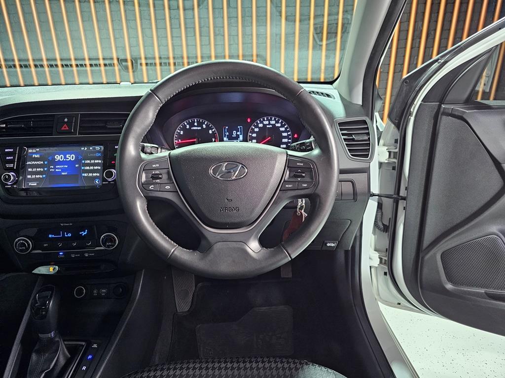 2019 Hyundai i20 74 kW Fluid Auto Q2FyTGlzdGluZzozNTk3MTI