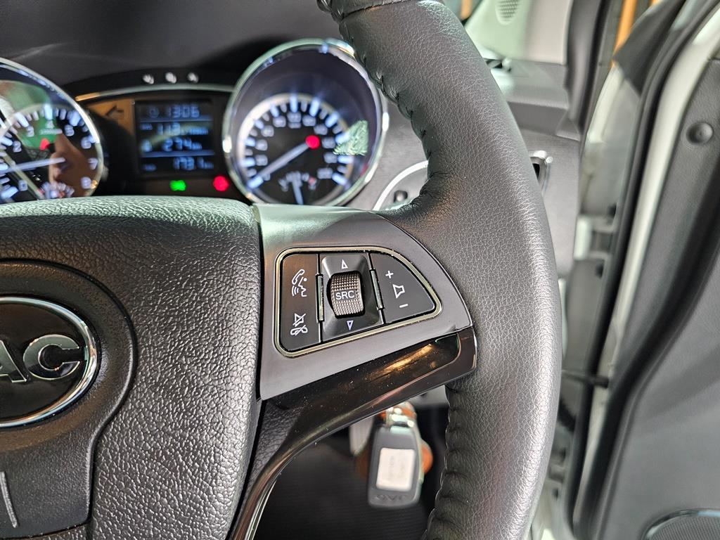 2024 JAC T6 2.0 VVT Lux Double Cab Q2FyTGlzdGluZzozNjM2NTc R299900