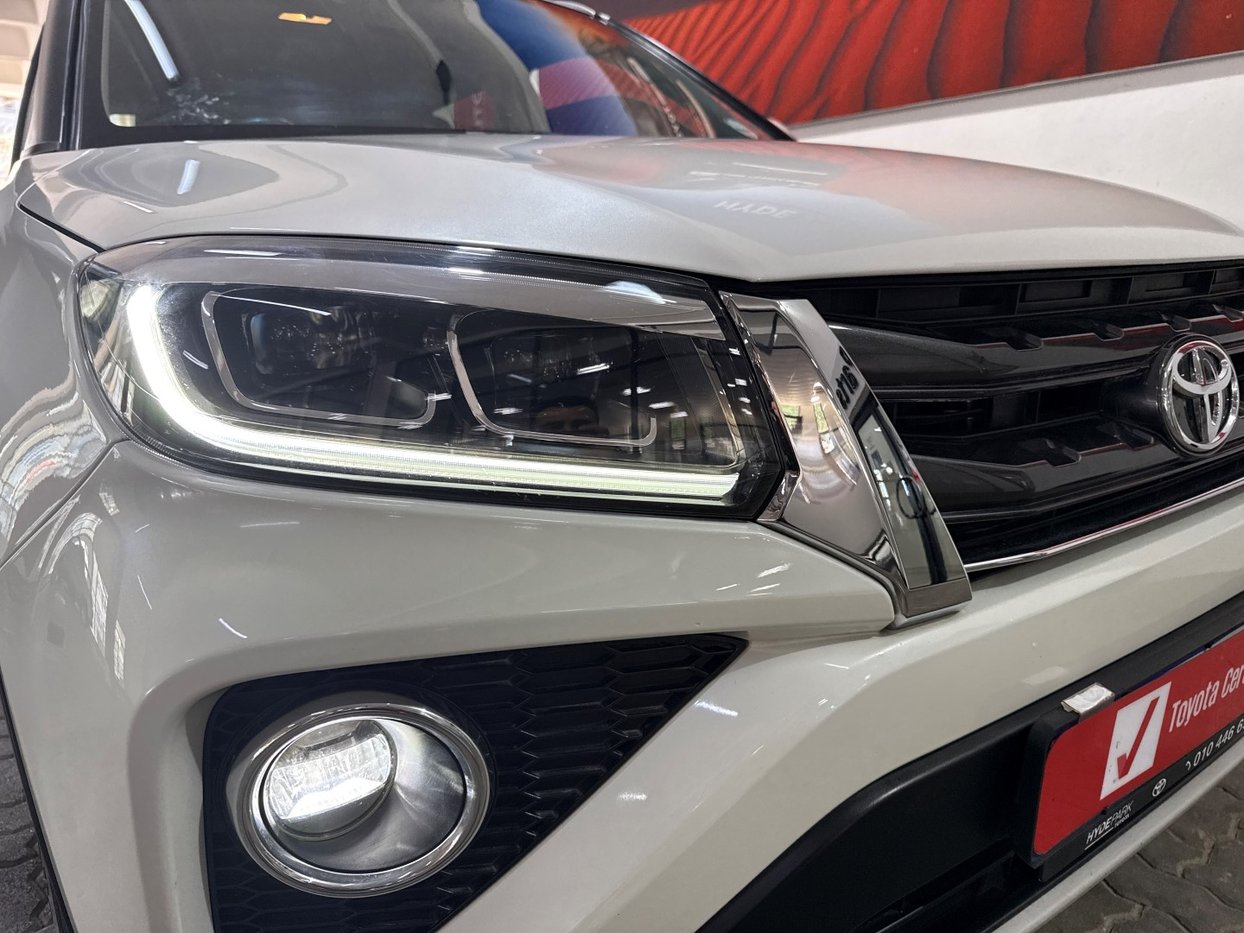 2022 Toyota Urban Cruiser 1.5 XR Q2FyTGlzdGluZzo1MDk3NzU R269995