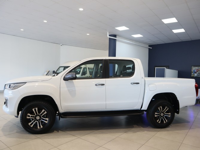 Double R Autp 2025 Foton Tunland 2.0T G7 Luxury Double Cab Auto ...