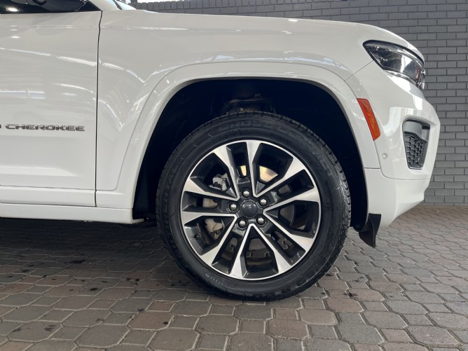 2024 Jeep Grand Cherokee L 3.6L Overland Q2FyTGlzdGluZzo0NTYzMDQ