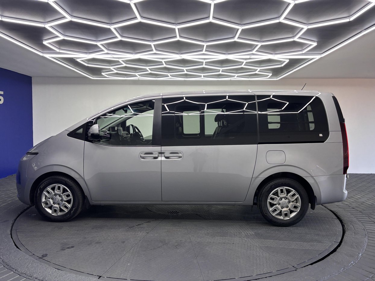 Multicab Automatic 2024 Hyundai Staria 2.2D Multicab Auto 5 Seater Q2FyTGlzdGluZzo0NzMzMDA ...