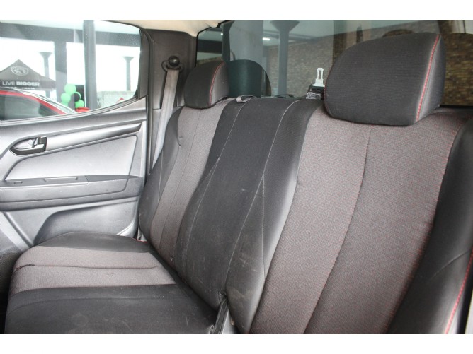 2016 Isuzu KB 250 D-TEQ HO Hi Rider Double Cab Q2FyTGlzdGluZzozNTY5NzQ ...