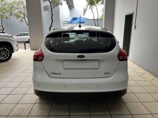 2017 Ford Focus 1.0 EcoBoost Trend 5 Door Hatch Q2FyTGlzdGluZzo0MTU4MzU ...