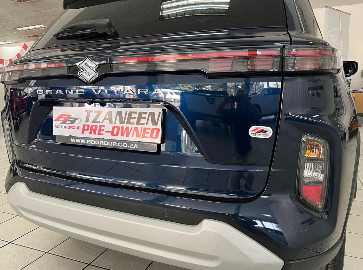 2023 Suzuki Grand Vitara 1.5 GLX Q2FyTGlzdGluZzozMTM5Njg R374500