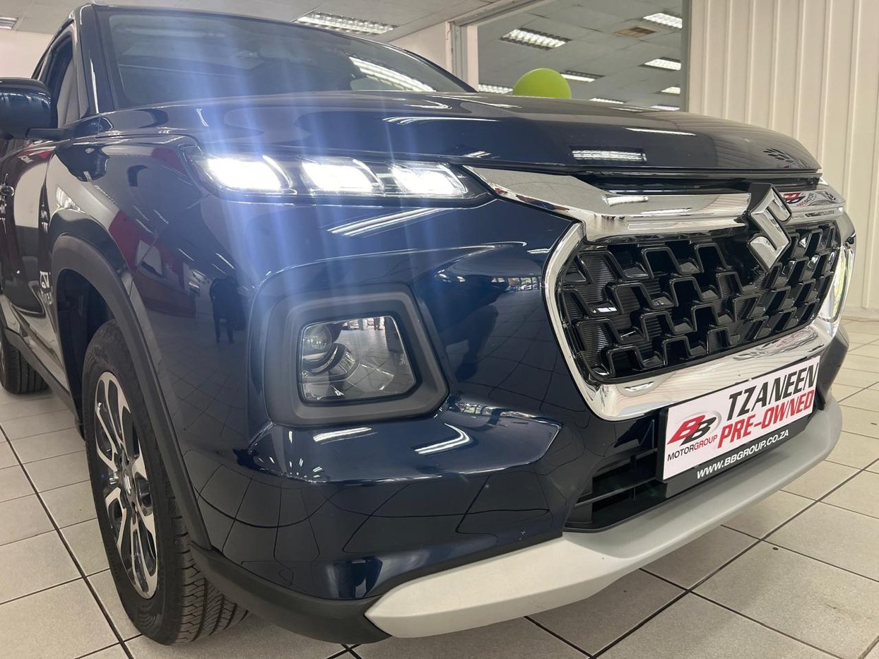 2023 Suzuki Grand Vitara 1.5 GLX Q2FyTGlzdGluZzozMTM5Njg R374500