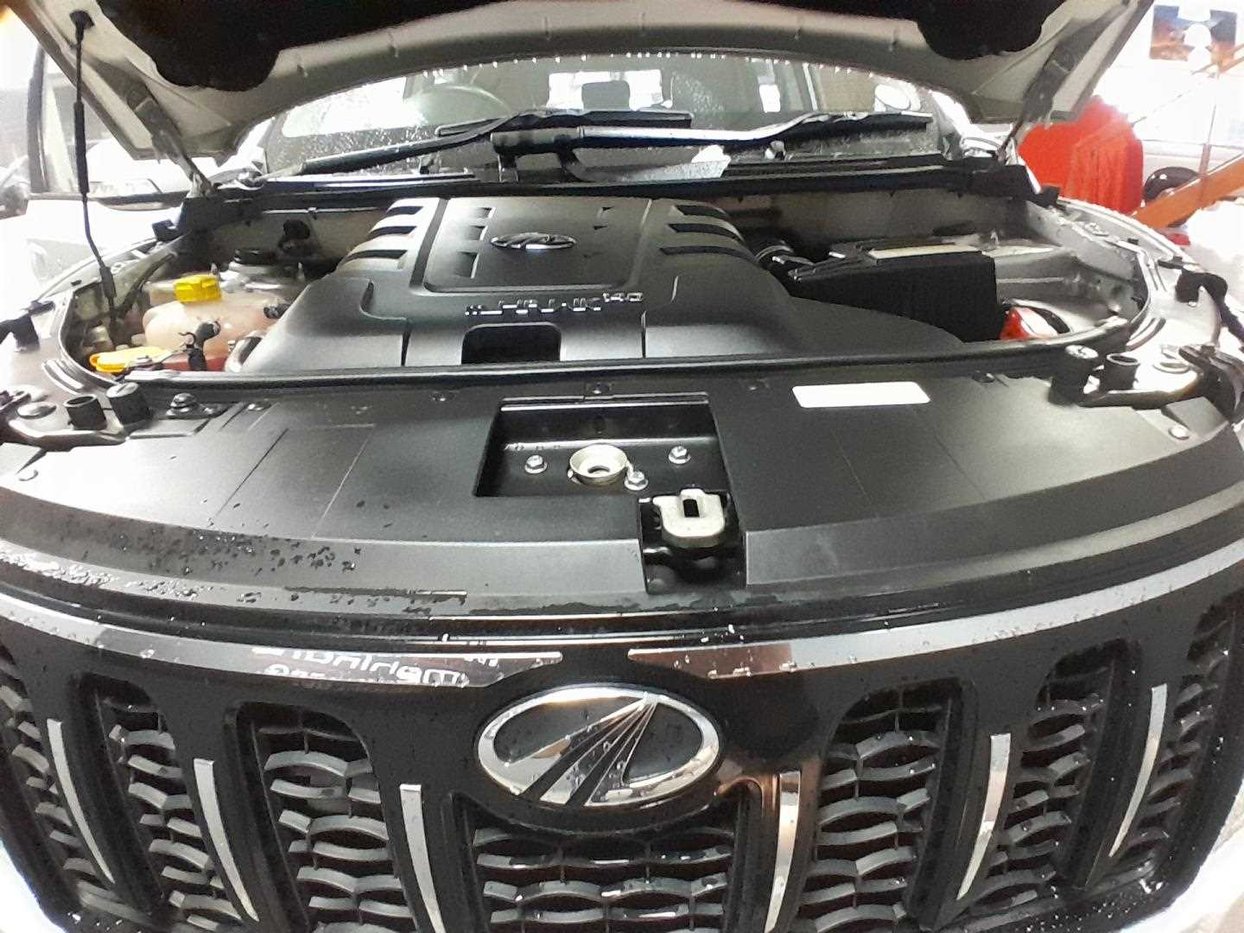 2018 Mahindra XUV 500 2.2d W8 mHawk 7 Seater Q2FyTGlzdGluZzo0Mzc3OTI ...