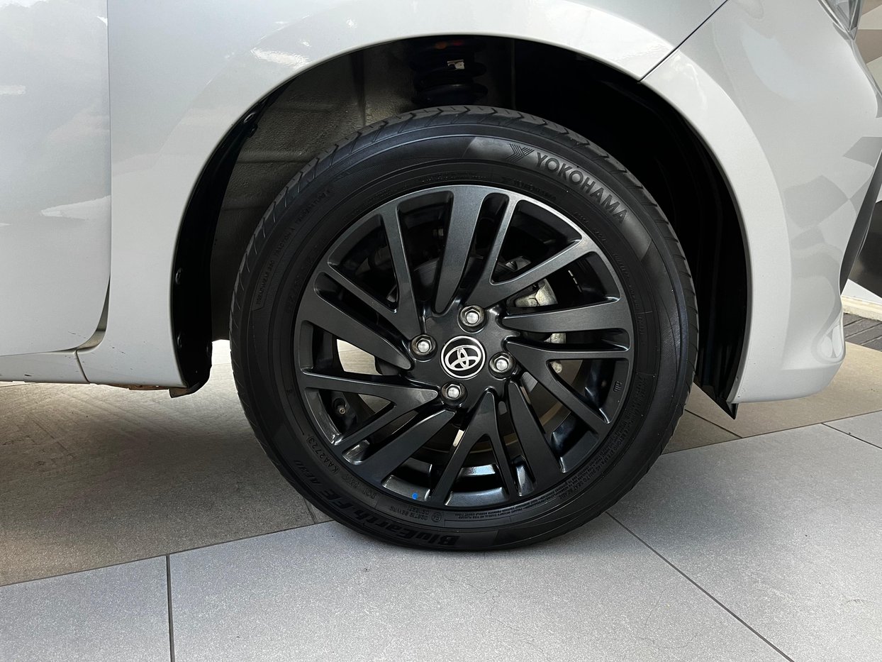 2024 Toyota Vitz 1.0 XR Q2FyTGlzdGluZzo0OTY1NjQ R185900 | Avo Auto