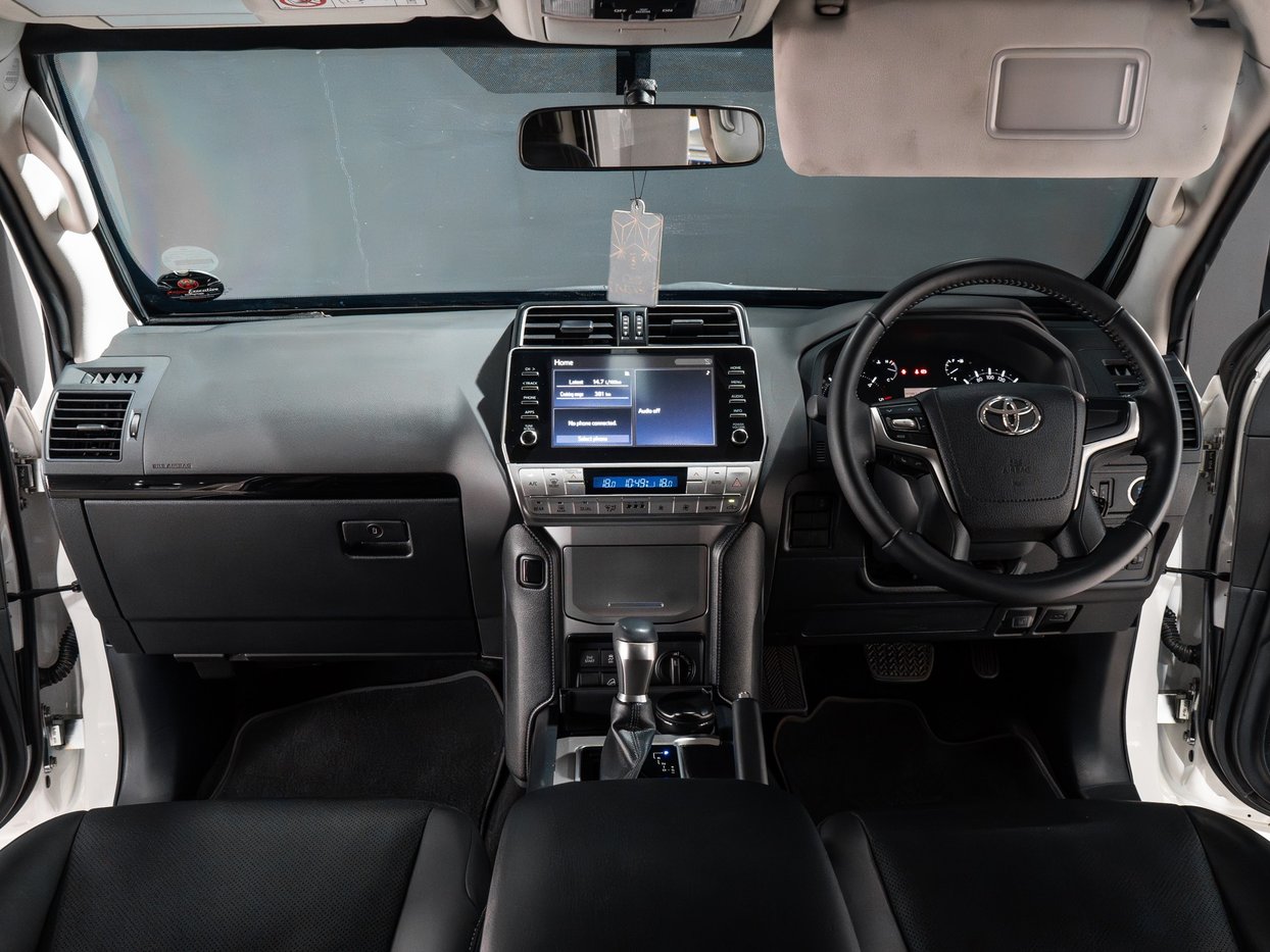 2022 Toyota Prado TX 2.8GD Auto Q2FyTGlzdGluZzozNzQyODQ R1970000