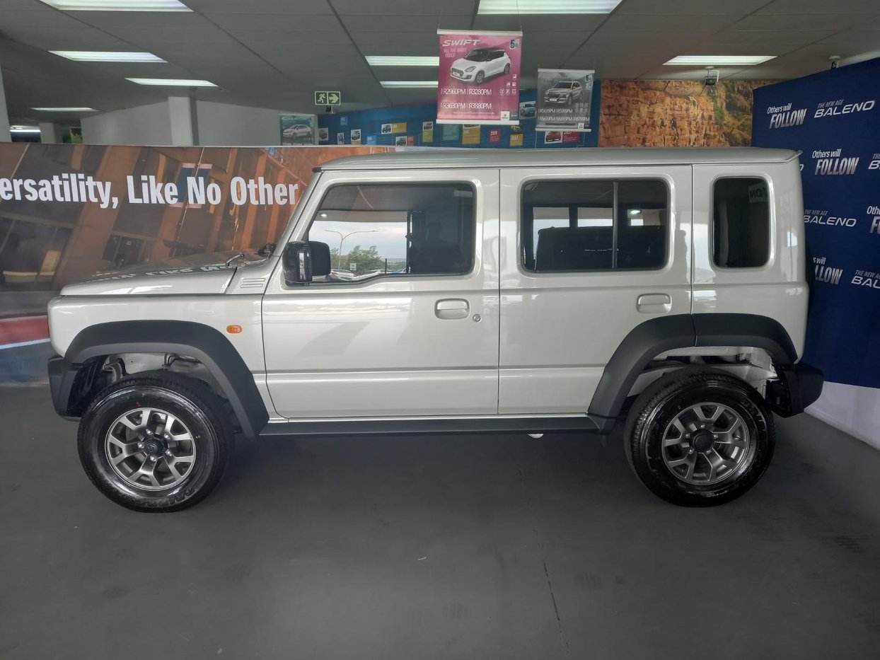 2025 Suzuki Jimny 1.5 GLX Auto 5 Doors Q2FyTGlzdGluZzoxOTk5Mjc