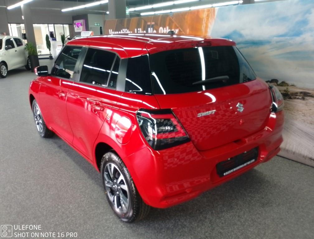 2024 Suzuki Swift 1.2 GLX Q2FyTGlzdGluZzozNDg1MDk R259701 | Avo Auto