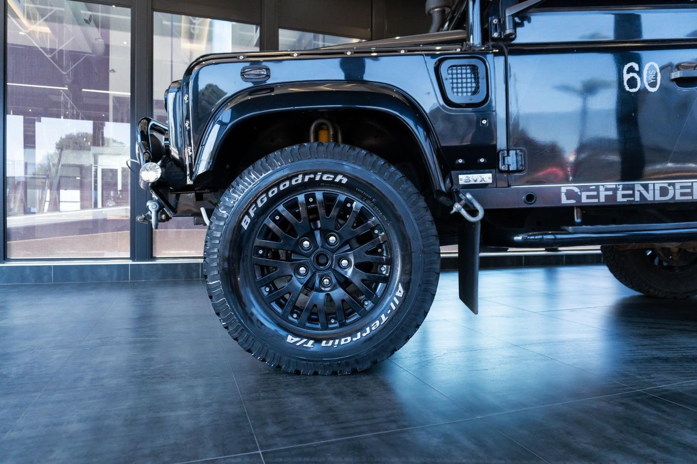 2009 Land Rover Defender 90 TD 60 Soft Top Q2FyTGlzdGluZzo0Mzk1NTA ...
