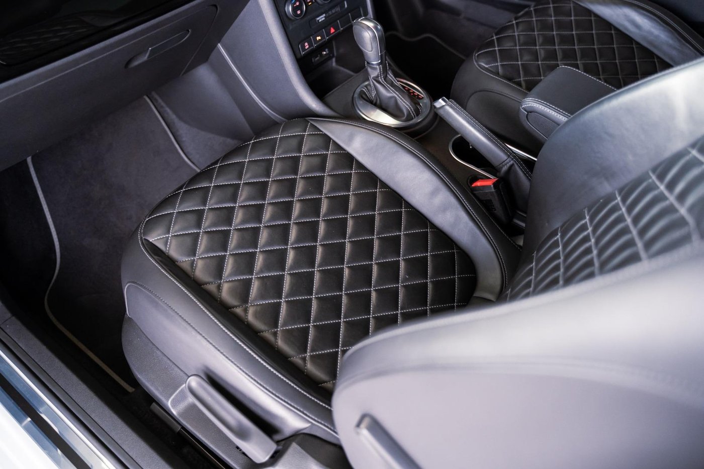 自動車 AUTOartVolkswagenBeetle1200Limousine1955 2019 Volkswagen VW Beetle 1.4 TSi 110 kW R-Line DSG