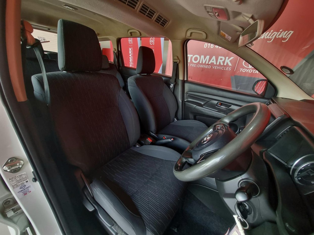 2023 Toyota Rumion 1.5 SX Q2FyTGlzdGluZzozNDAyMjM R299900 | Avo Auto