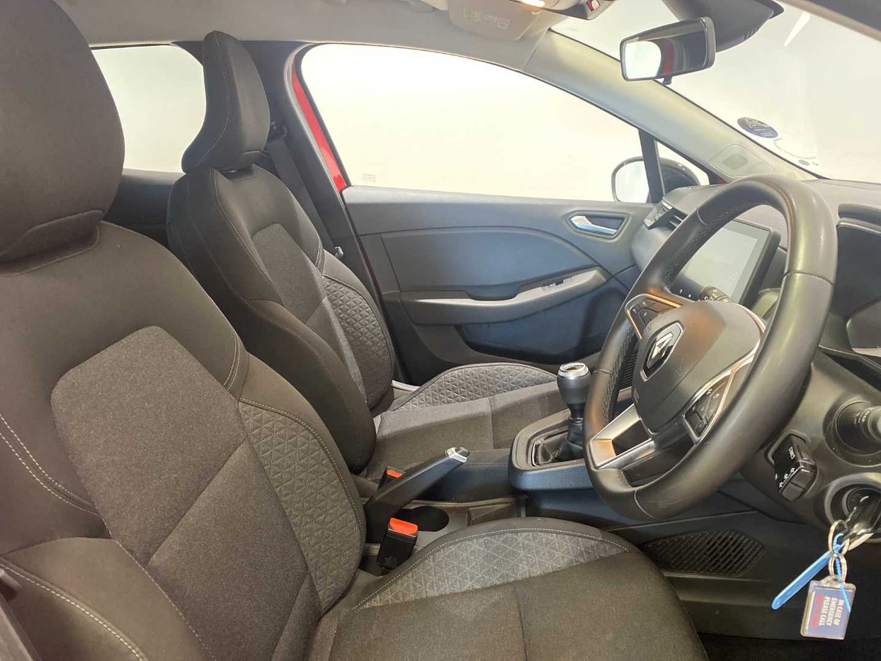 2024 Renault Clio V 1.0 Turbo Zen Q2FyTGlzdGluZzo0NTI1OTQ