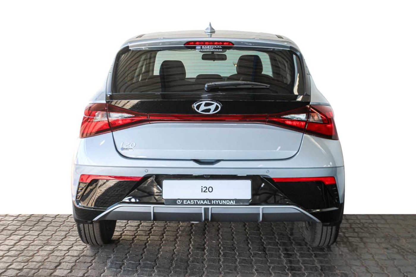2025 Hyundai i20 1.2 Premium Q2FyTGlzdGluZzo0OTU3NzY R309900 | Avo