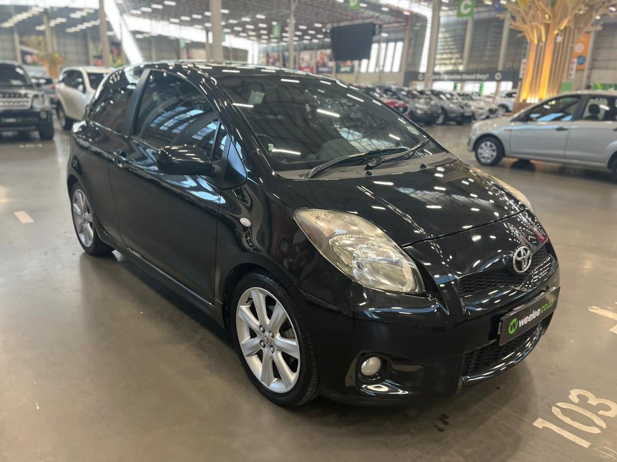 2009 Toyota Yaris 1.8 TS Q2FyTGlzdGluZzozMTkwMTk R127200 | Avo Auto