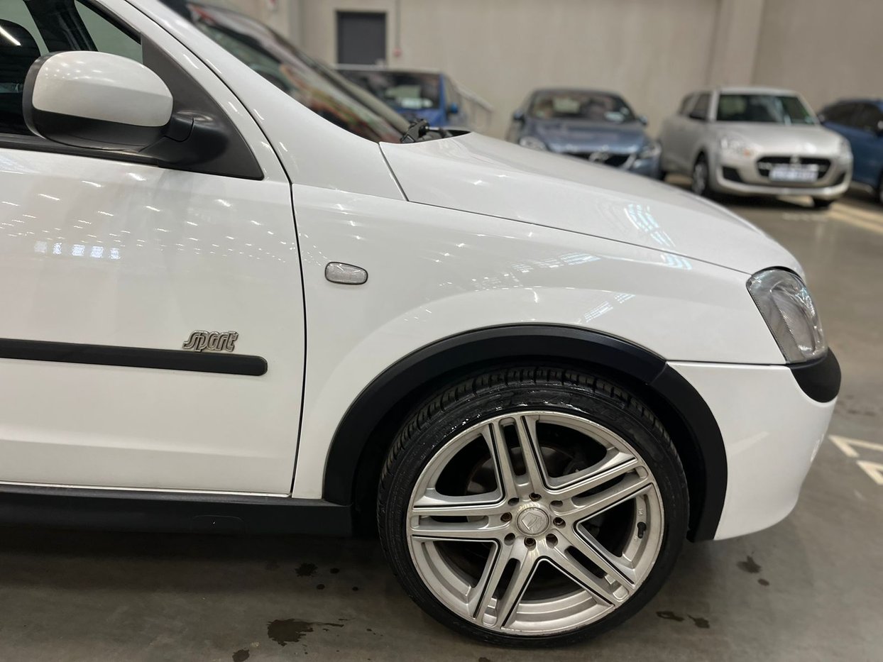 2006 Opel Corsa 1.6 Sport Q2FyTGlzdGluZzozMzYxODE R60100 | Avo Auto