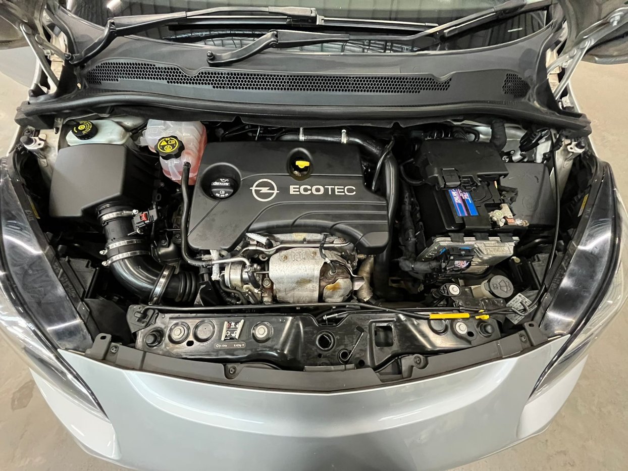 2015 Opel Corsa 1.0 T Cosmo 5 Door Q2FyTGlzdGluZzozNDEyMDc R146300