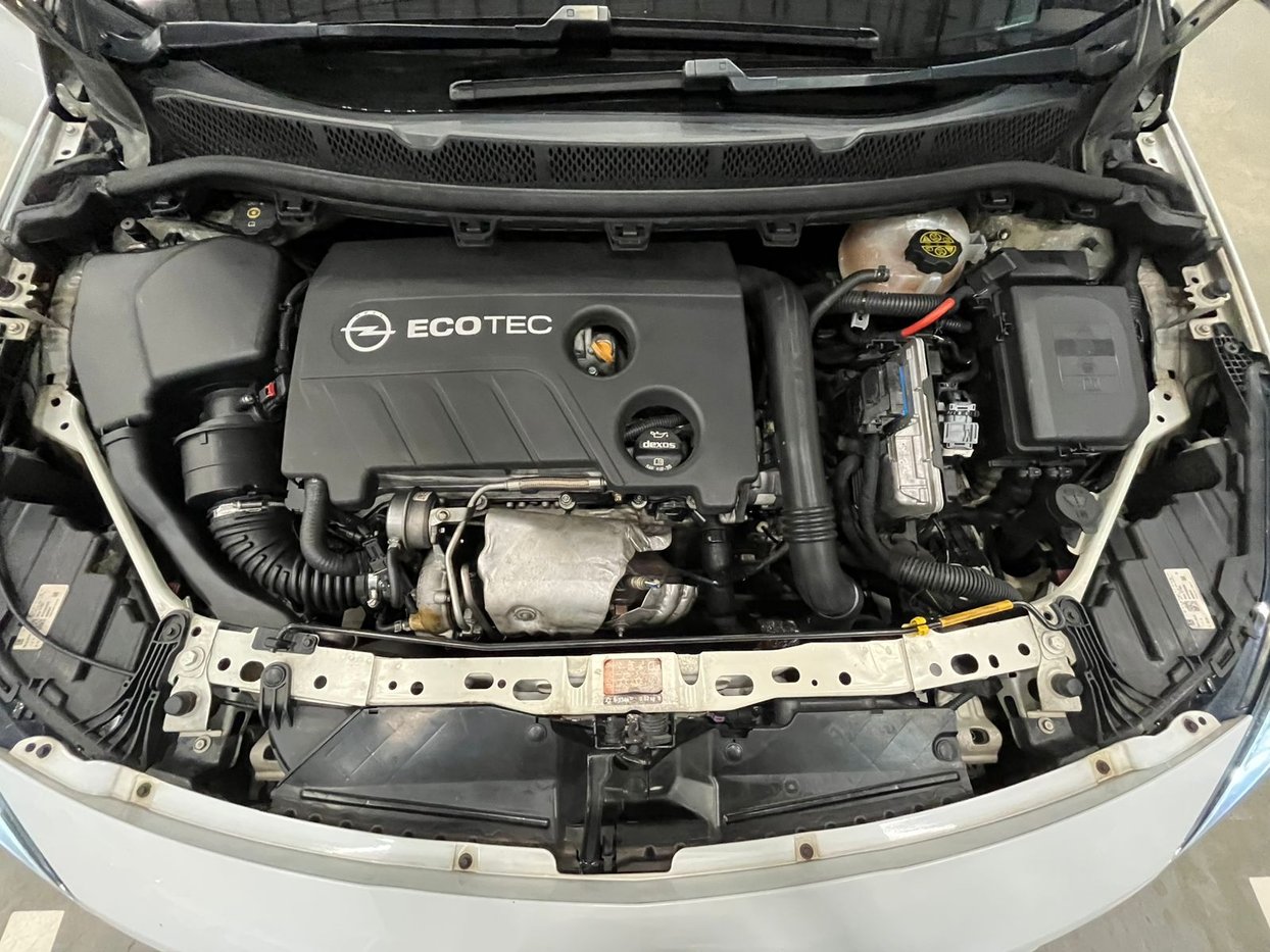 2016 Opel Astra 1.6 T Sport Plus 5 Door Q2FyTGlzdGluZzozNDc2OTc