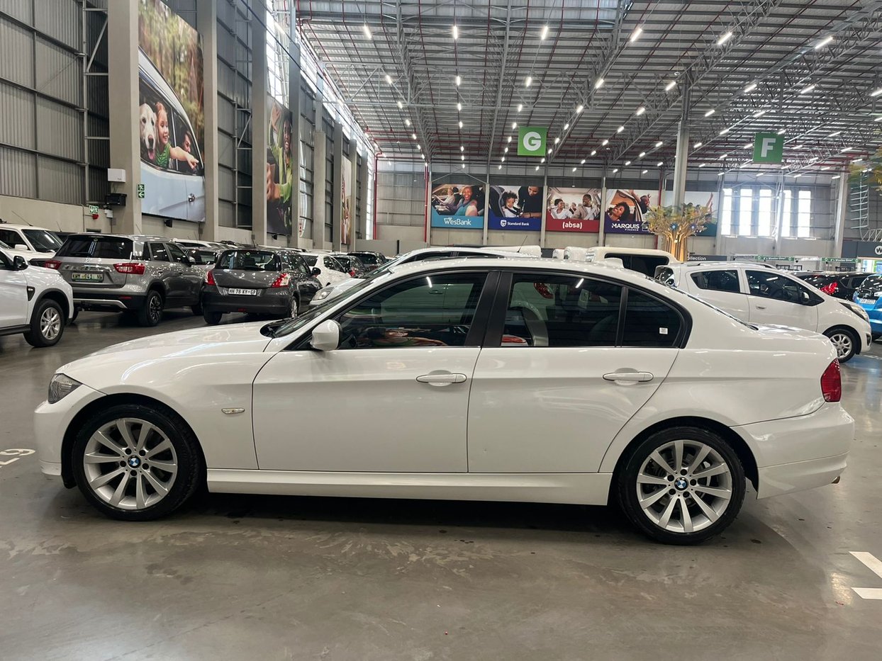 2011 BMW 320 - E90 320i E90 Exclusive Auto II