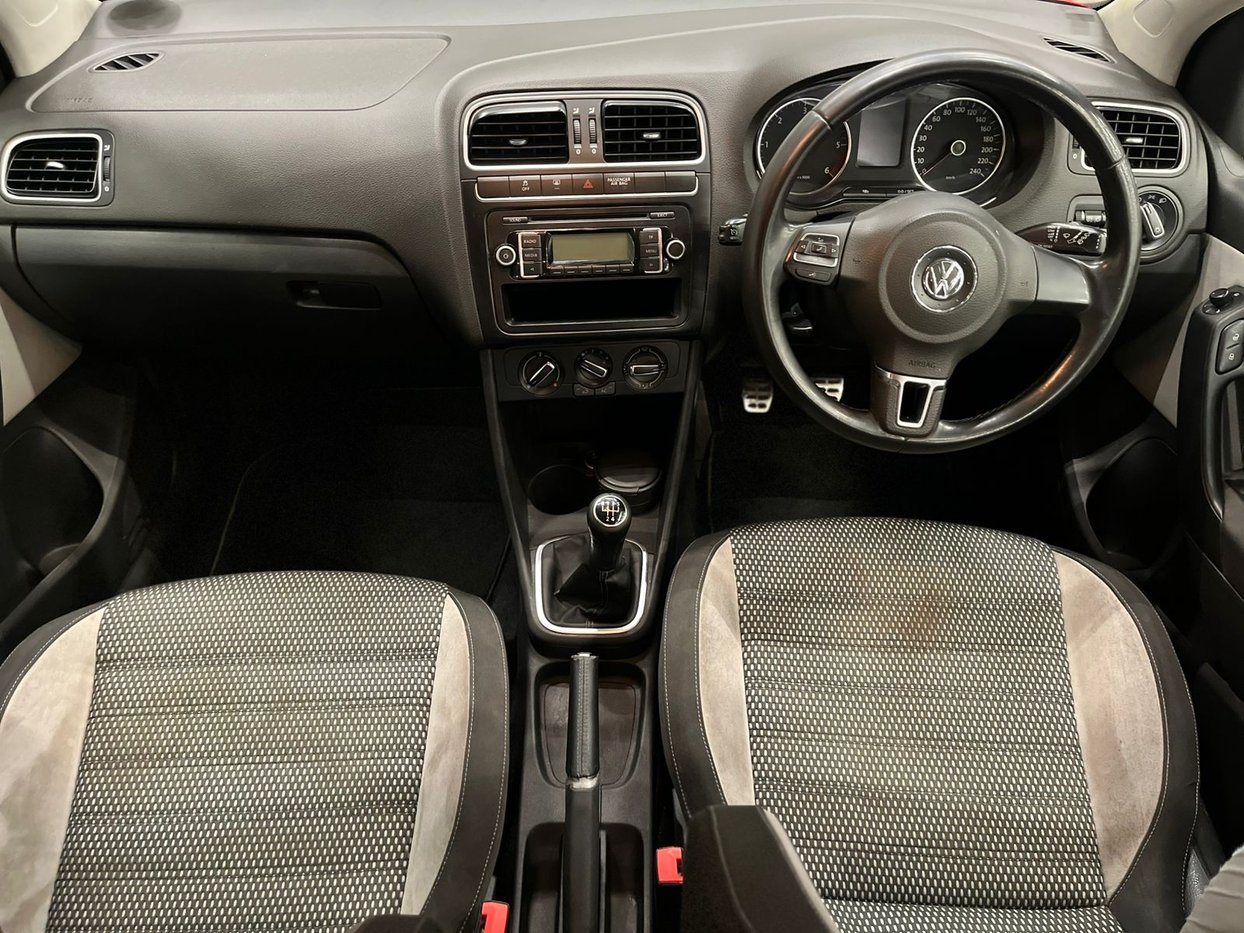 2011 Volkswagen VW Polo Cross TDi Q2FyTGlzdGluZzo1MTYyODc