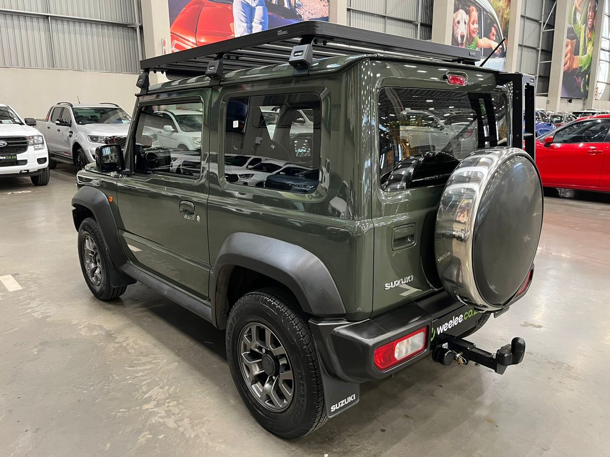 2020 Suzuki Jimny 1.5 GLX Auto Q2FyTGlzdGluZzo1MjkzMzc R312500