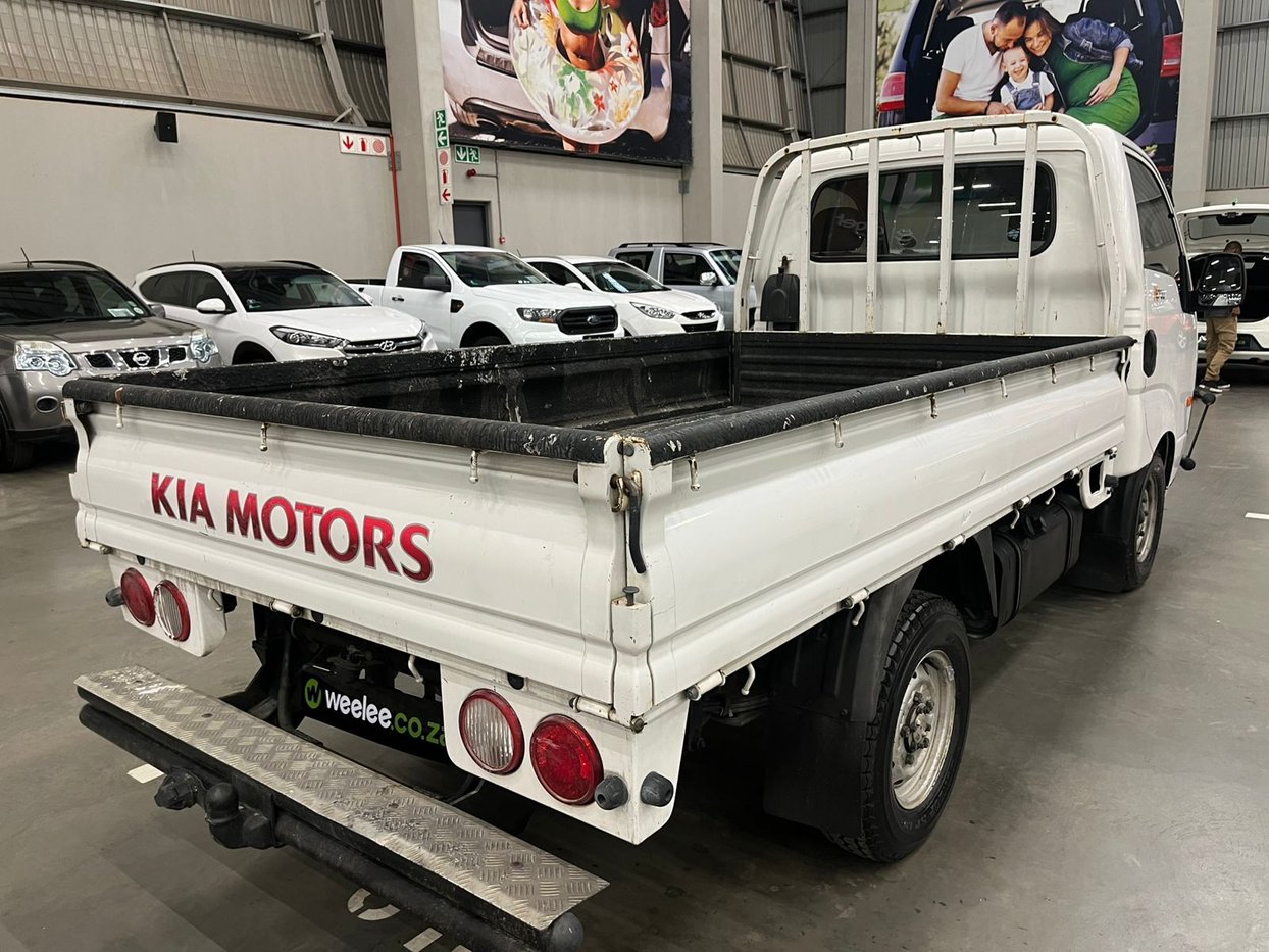2015 Kia K 2700 Workhorse Dropside Q2FyTGlzdGluZzo1MzcwOTA R147500