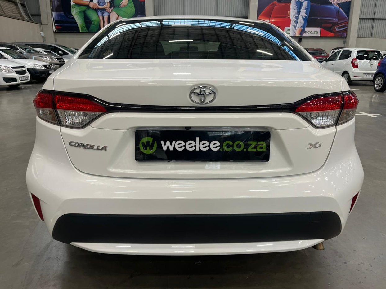 2022 Toyota Corolla 1.8 XS CVT Q2FyTGlzdGluZzo1NzY0NzI R298500