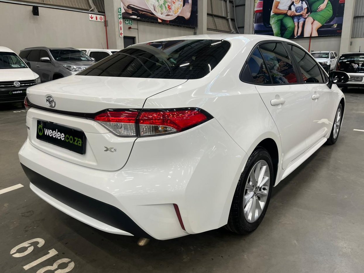 2022 Toyota Corolla 1.8 XS CVT Q2FyTGlzdGluZzo1NzY0NzI R298500