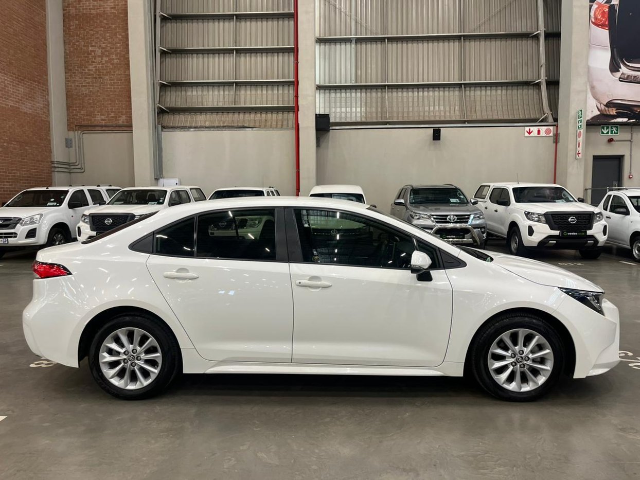 2022 Toyota Corolla 1.8 XS CVT Q2FyTGlzdGluZzo1NzY0NzI R298500
