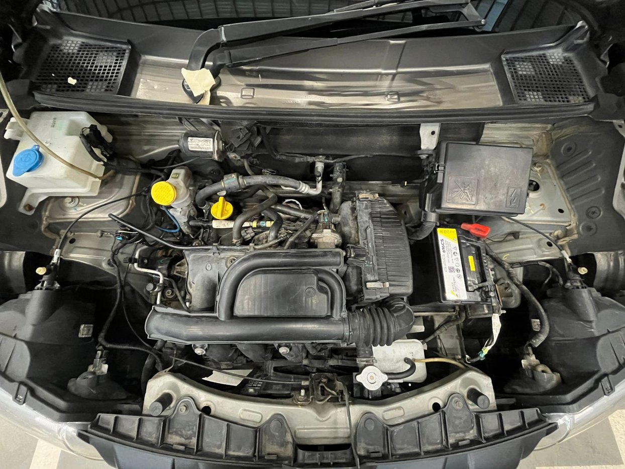 Kwid Engine Price 2017 Renault Kwid 1.0 Expression 5 Door Q2FyTGlzdGluZzo2MDQxNzc R79900 ...