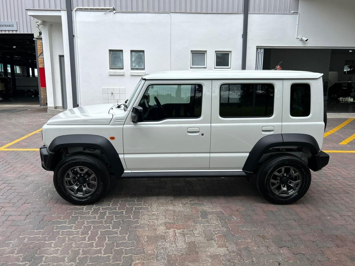 2026 Suzuki Jimny 1.5 GLX Auto 5 Doors Q2FyTGlzdGluZzo1NzEwMTg