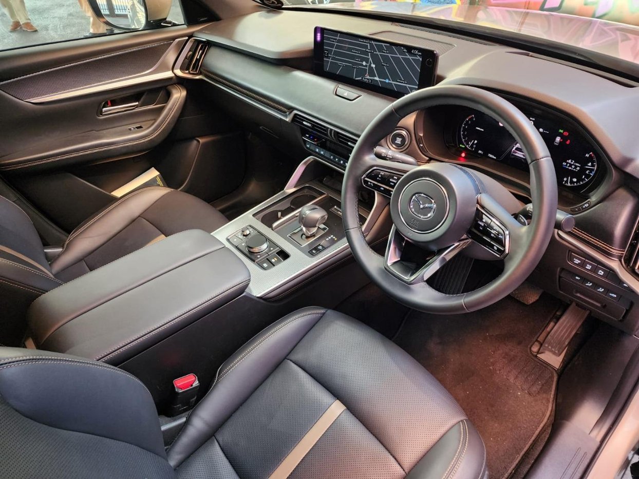 2024 Mazda CX-60 3.3L DE TAKUMI AWD Auto Q2FyTGlzdGluZzoyODkzMTk