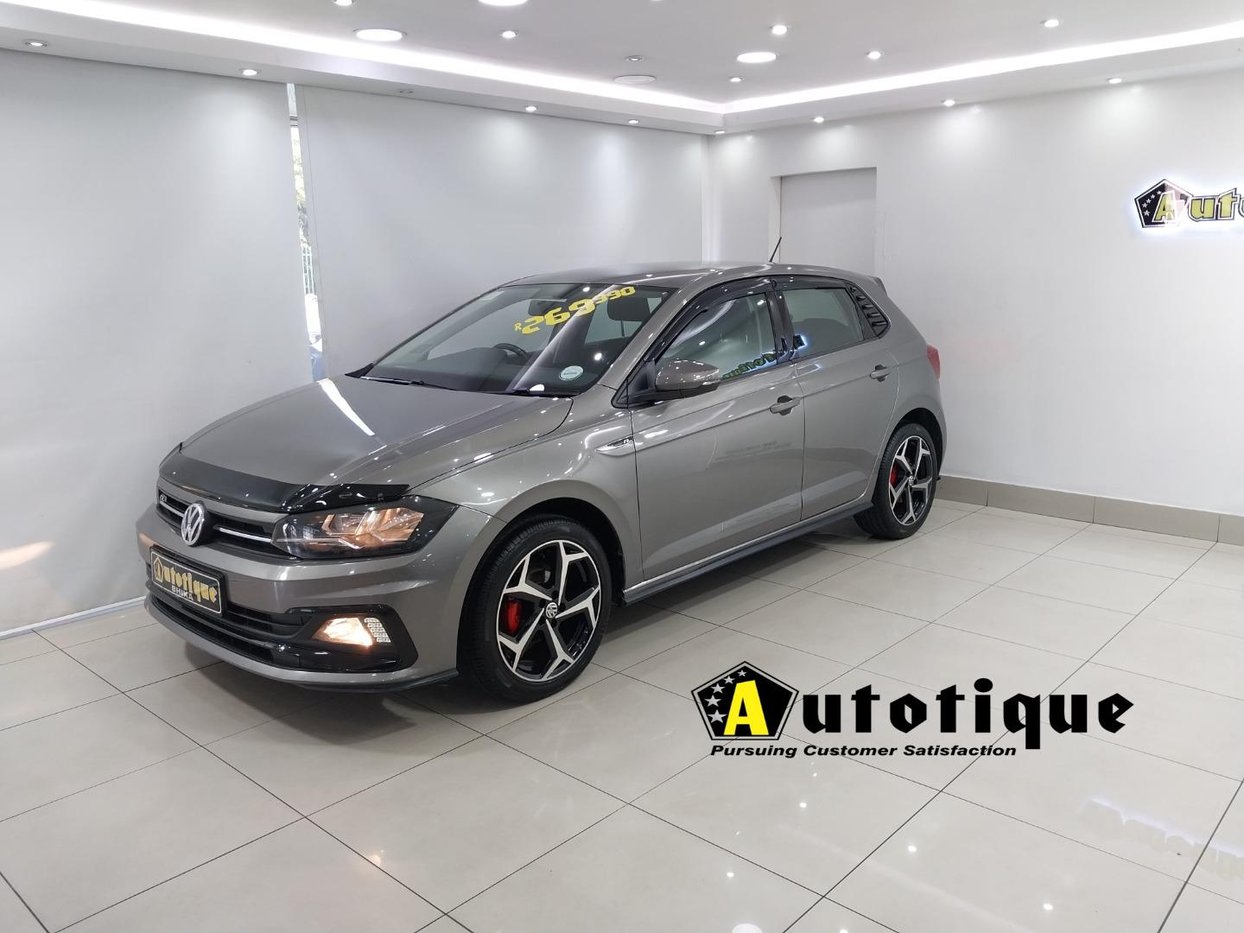 2019-Grey-Volkswagen-Polo-