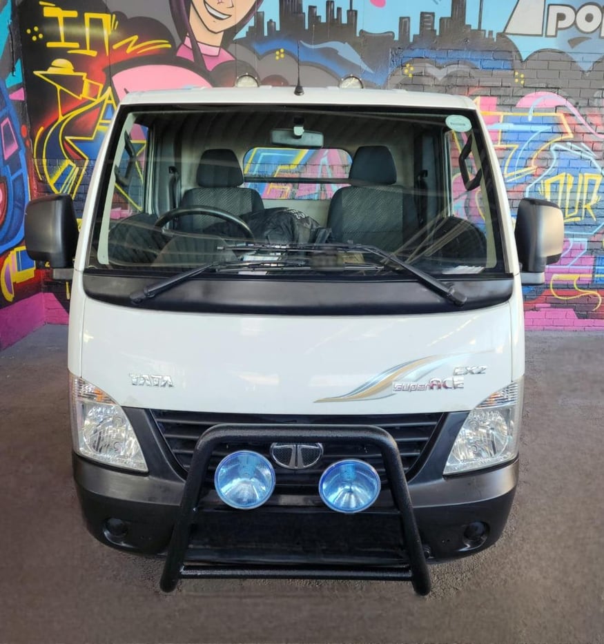 2017 TATA Super Ace 1.4 TCIC DLS Q2FyTGlzdGluZzozMDgyNDU R99900