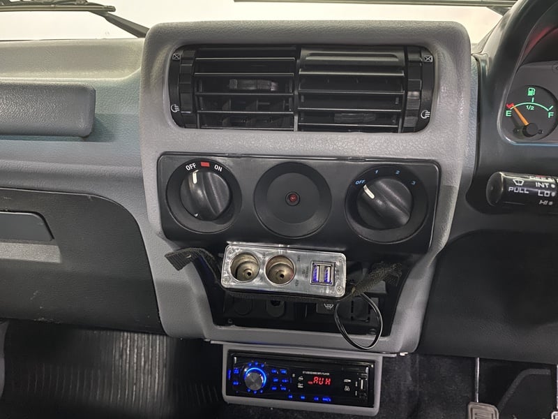 2022 Mahindra Bolero NEF Drop Side Q2FyTGlzdGluZzozMTU1ODY R169950