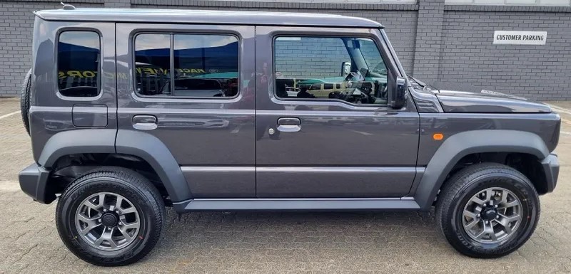 2024 Suzuki Jimny 1.5 GLX Auto 5 Doors Q2FyTGlzdGluZzozMjUwNzQ