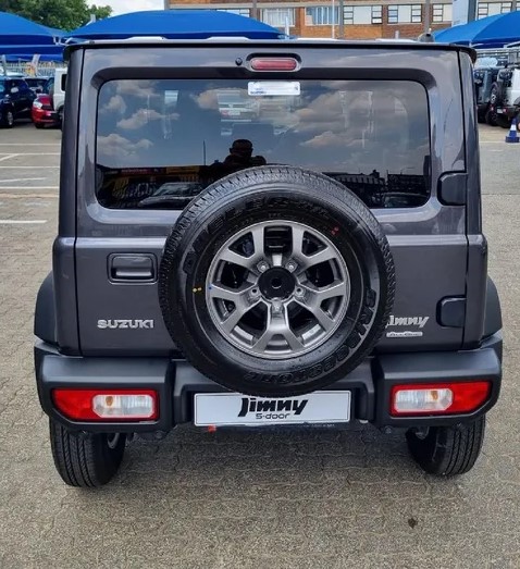 2024 Suzuki Jimny 1.5 GLX Auto 5 Doors Q2FyTGlzdGluZzozMjUwNzQ