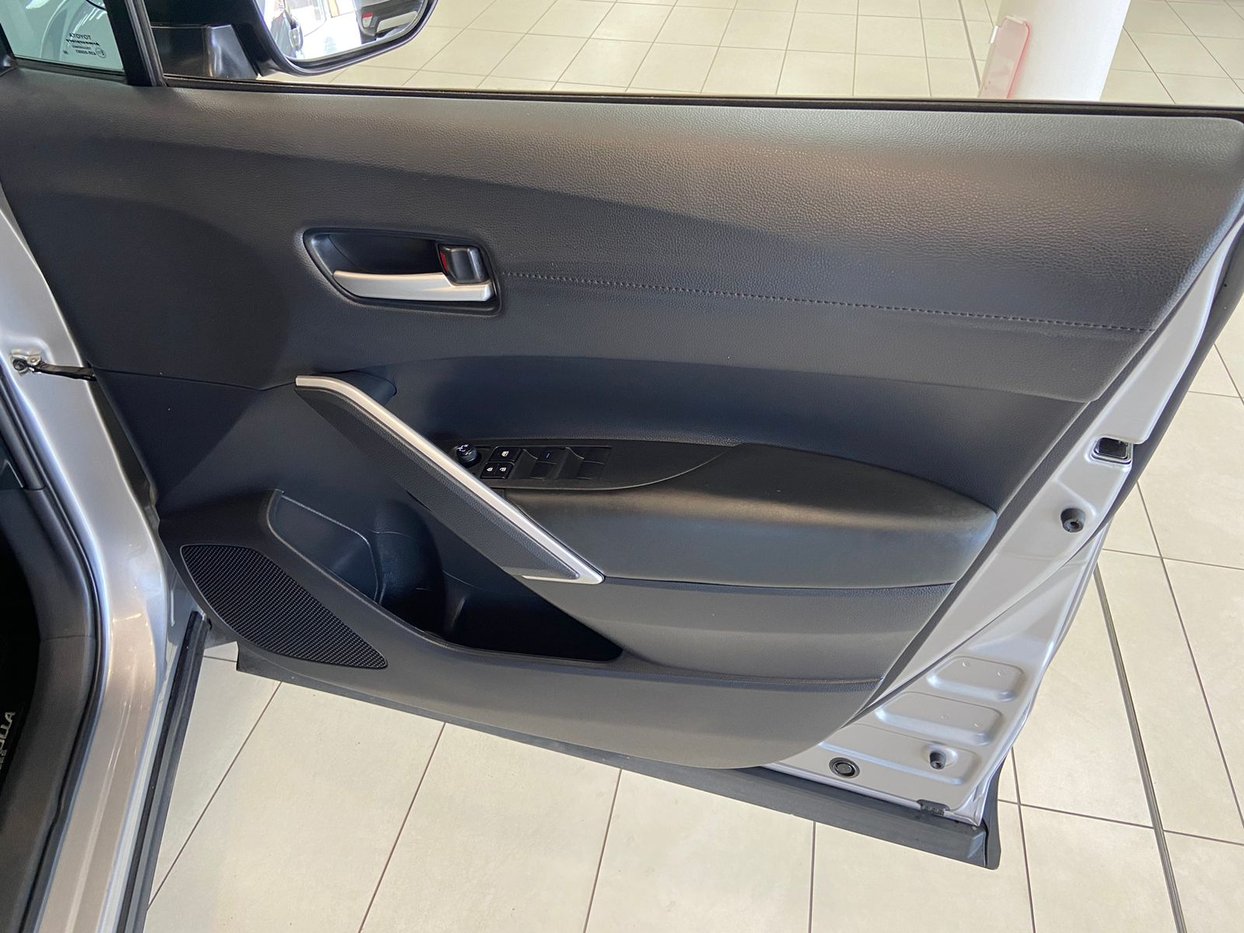 2023 Toyota Corolla Cross 1.8 XS Q2FyTGlzdGluZzozMzYyMDc R389900