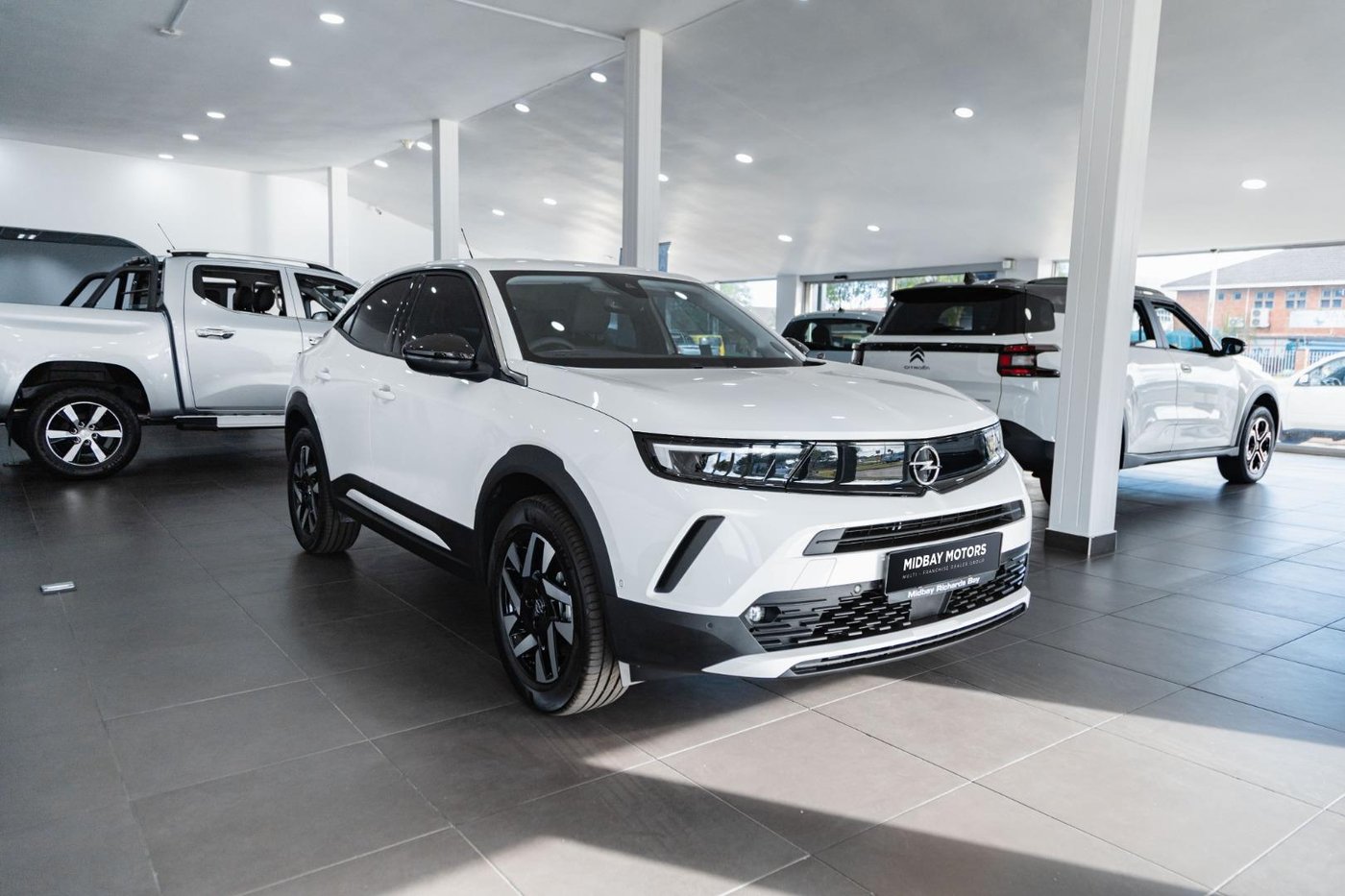 2025 Opel Mokka Q2FyTGlzdGluZzo1MTA5NzE R425000 | Avo Auto