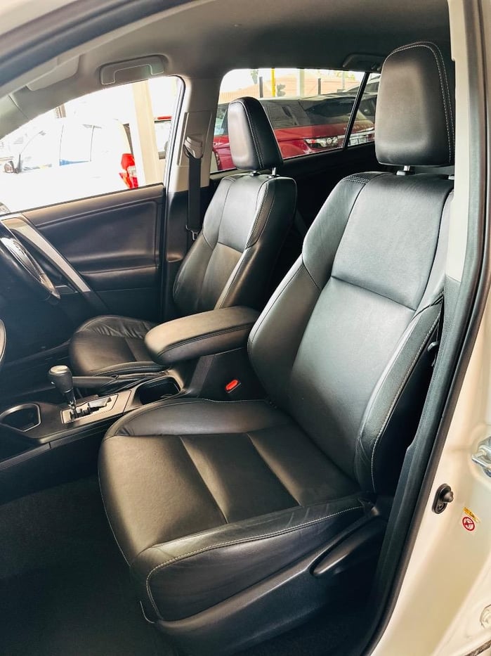2018 Toyota Rav4 2.2D-4D AWD VX Auto Q2FyTGlzdGluZzo1MjQzNzc