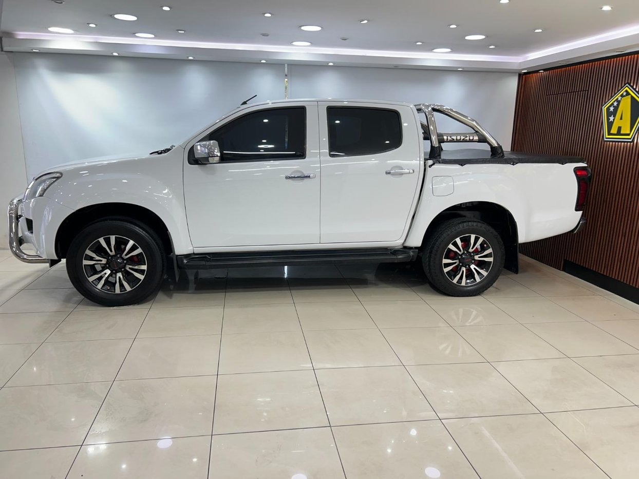 2014 Isuzu KB 300 D-TEQ LX 130 kW Standard Double Cab Auto