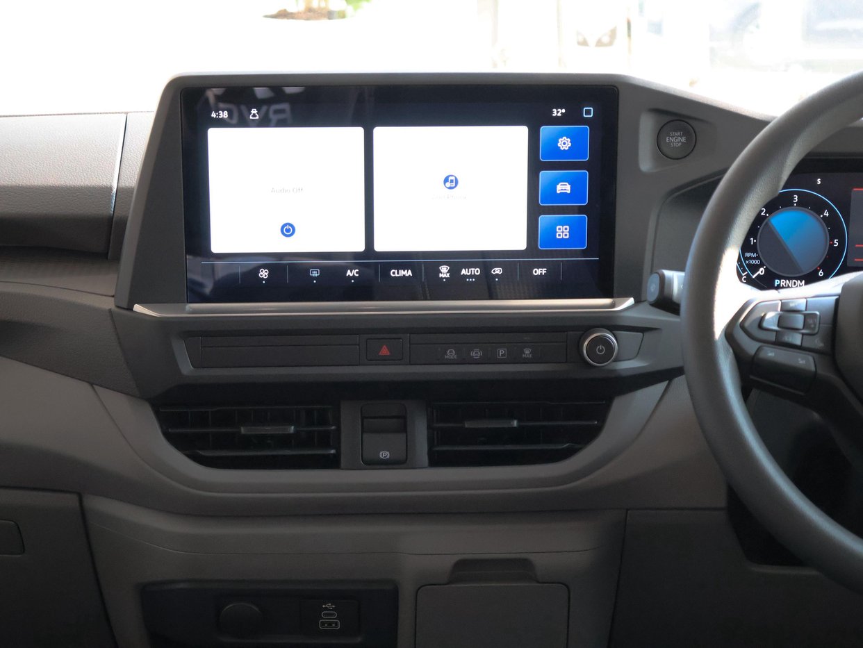 Basic Avo 2025 Volkswagen VW Transporter Kombi 2.0 TDi Basic Auto 125kW ...