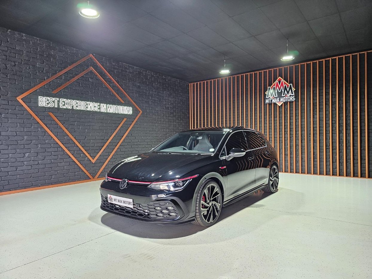 2024 Volkswagen VW Golf 8 GTi 2.0 TSi DSG Q2FyTGlzdGluZzo1MjU2MTg
