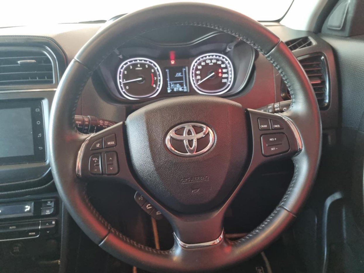 2022 Toyota Urban Cruiser 1.5 XR Q2FyTGlzdGluZzo1MjkyMDk R284900