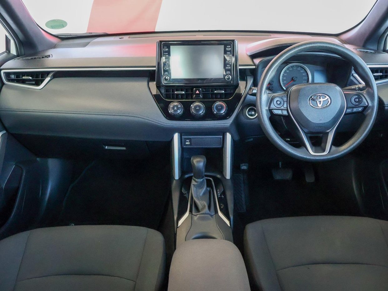 2023 Toyota Corolla Cross 1.8 XI Q2FyTGlzdGluZzo1Mjk4NjQ R329990